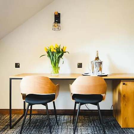 Hotel Dwór W Zabużu 4*