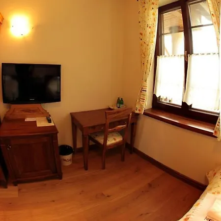 Отель Dwor W Zabuzu 4*