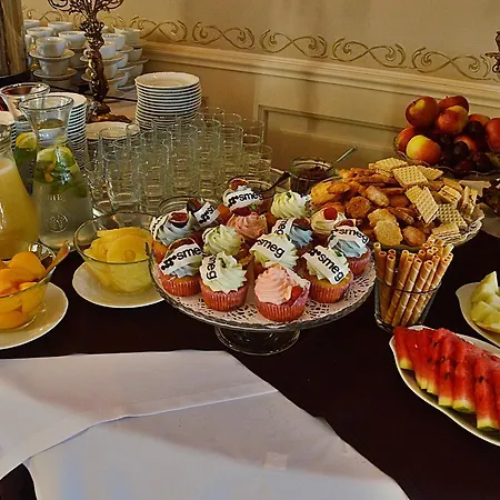 호텔 Dwor W Zabuzu