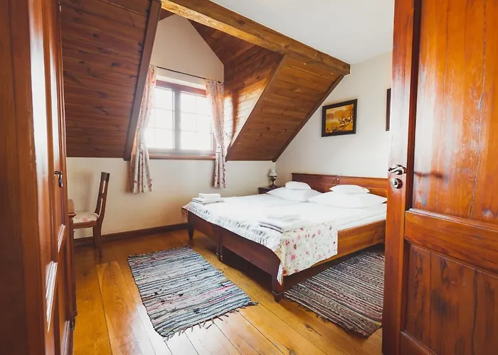 Dwor W Zabuzu ホテル