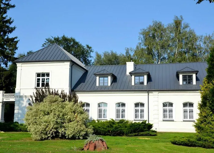 Dwor W Zabuzu Zabuże