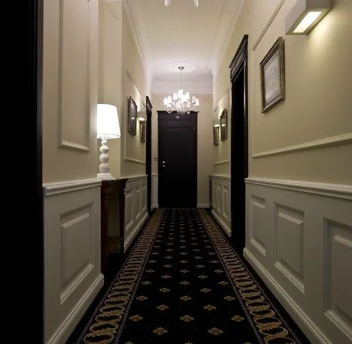 Dwor W Zabuzu 4* Zabuże