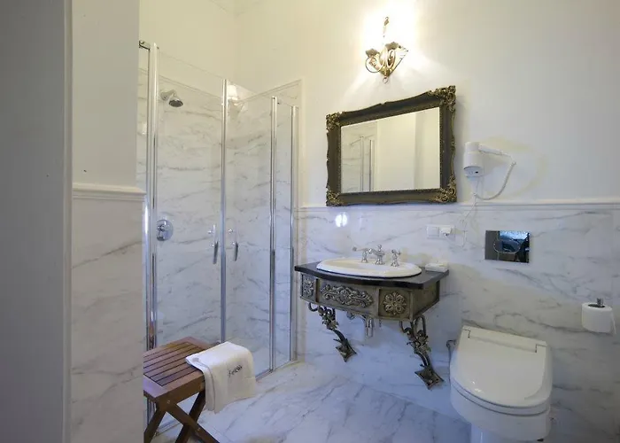 Dwor W Zabuzu 4* Zabuże