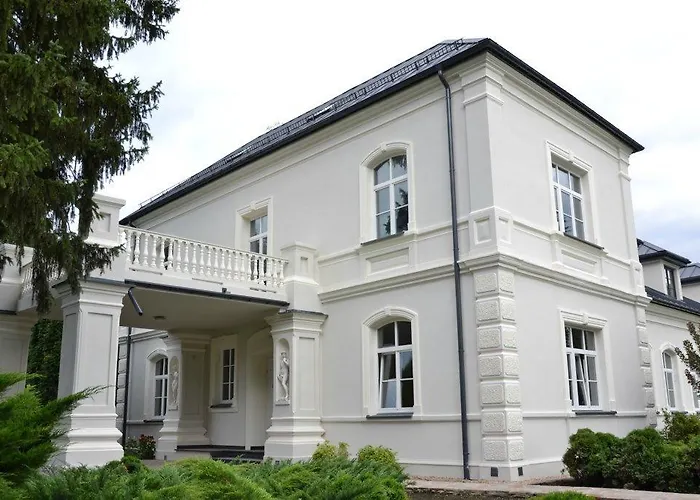 ホテル Dwor W Zabuzu Zabuże