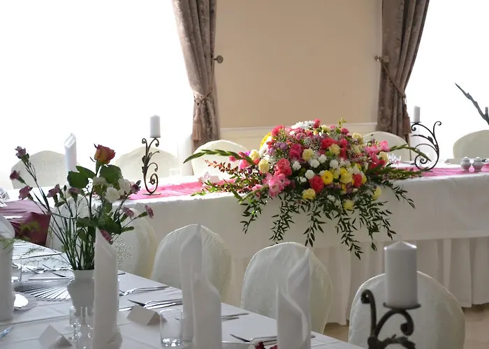 Dwor W Zabuzu ホテル