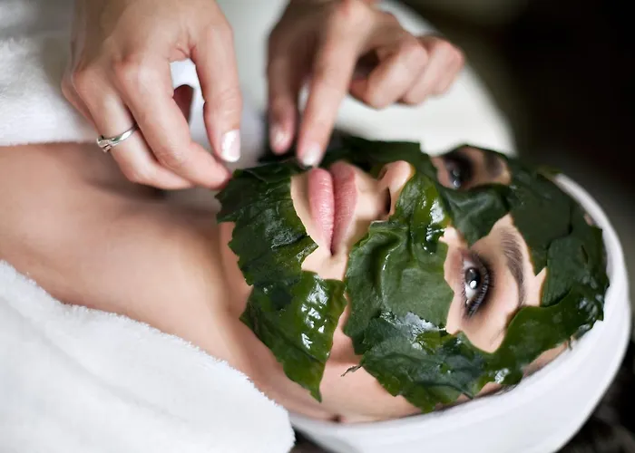 Dwor W Zabuzu ホテル Zabuże