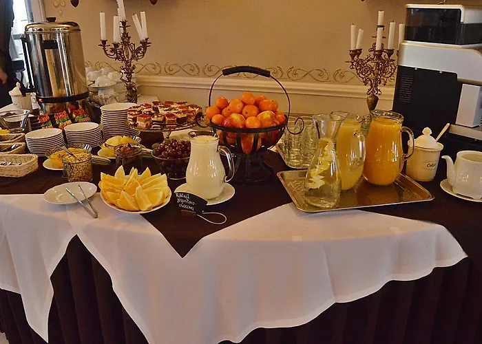 Dwor W Zabuzu ホテル