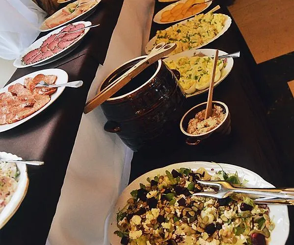 Dwor W Zabuzu ホテル